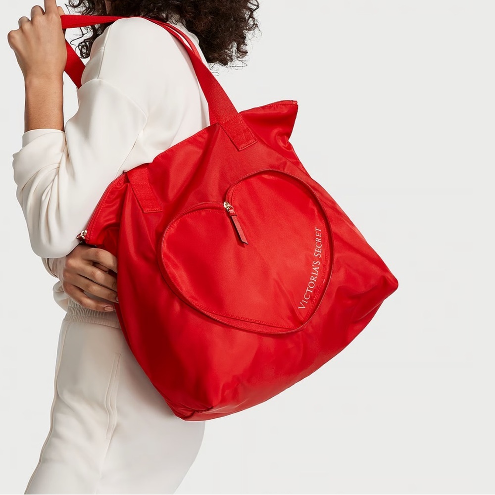 New 
VICTORIA'S‎ SECRET
Heart shape Packable Tote